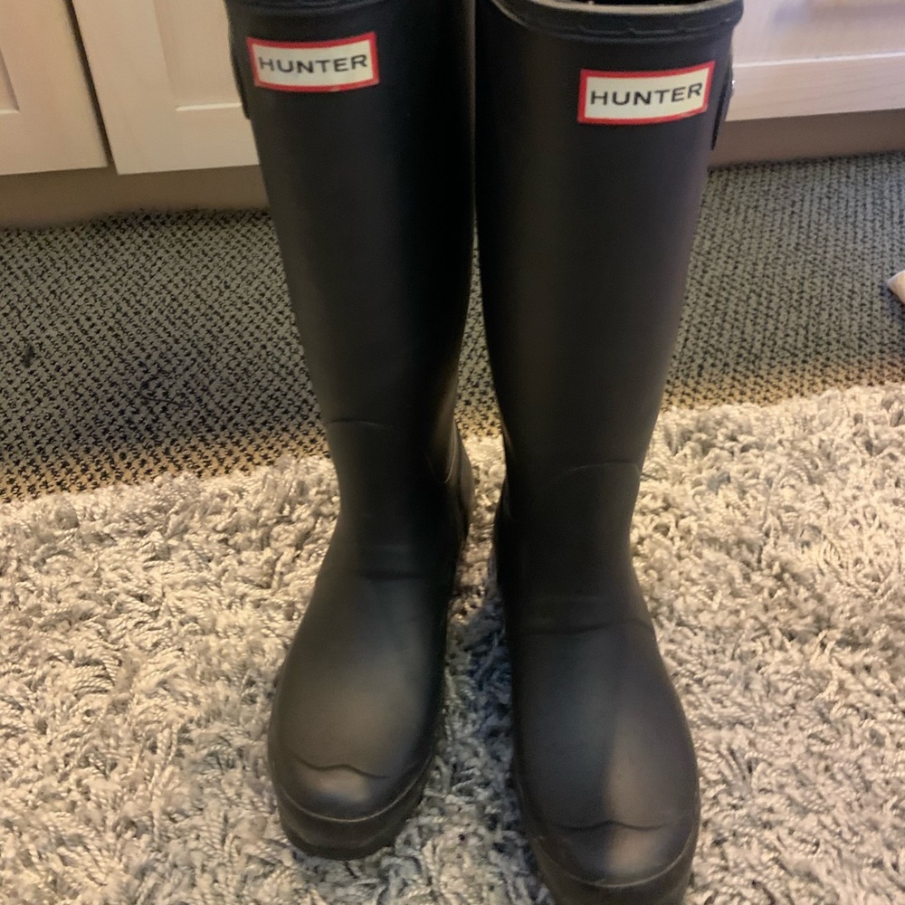 matte black hunter boots